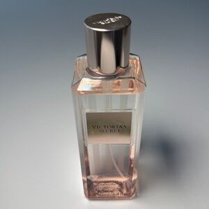 Victoria’s Secret Bombshell Seduction 8.4 Fluid Ounces Fragrance Mist